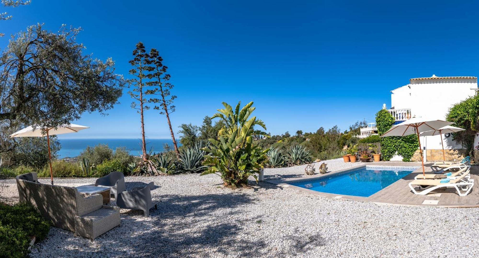 Campo Agave Luxury Tents Sayalonga Exterior photo